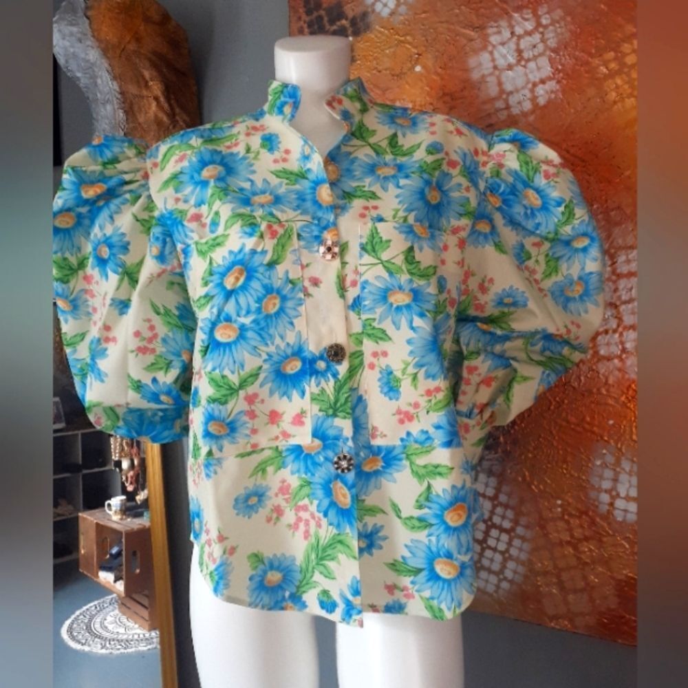 Nwt Voluminous Floral Puff Sleeve Blouse